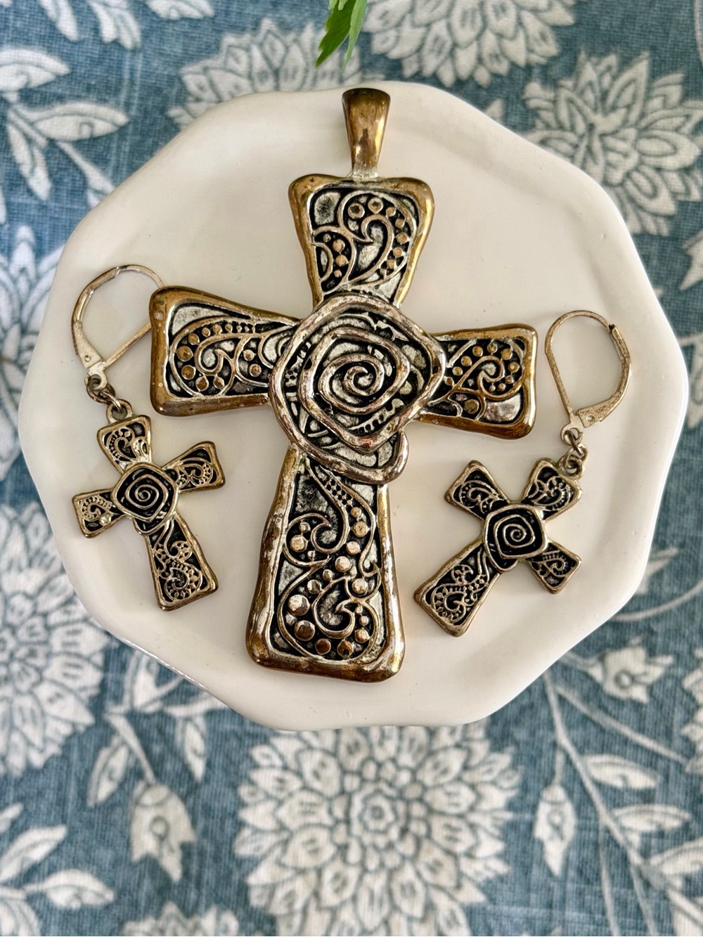Silver & Gold Cross Pendant and Earring Set with Filigree Rose Detail